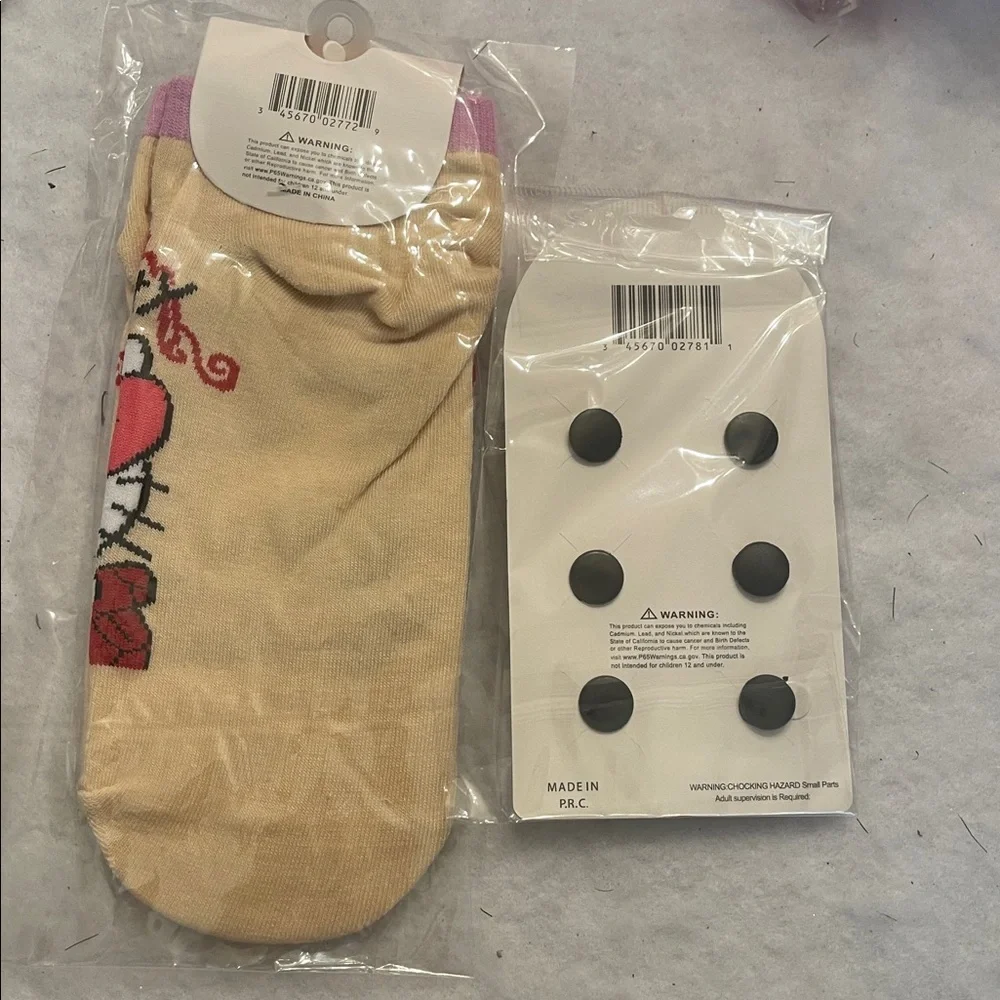 Hello Kitty Kids Socks and shoe Charms Set - Red and Tan